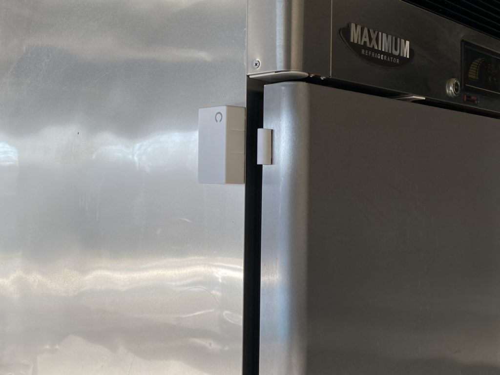 side open fridge door sensor with time delay